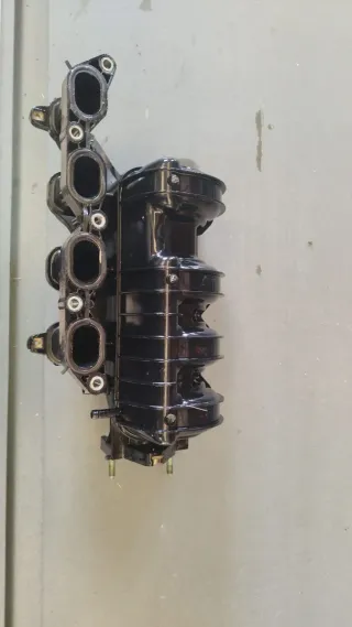 Collettore aspiratore Yaris Verso 1300 benzina