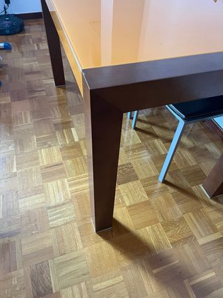 MESA DE COMEDOR EXTENSIBLE