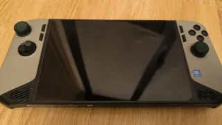 MSI Claw 8 ai+ y accesorios