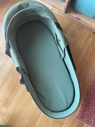 Capazo YOYO con protector de lluvia y dos sabanas