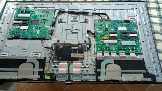 TV Samsung 55q90r. Despiece. Panel roto por golpe