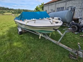 Lancha Glastron Futura CRISMIR con motor Yamaha 40