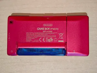 Game Boy Micro Rosa + Pokémon Zafiro