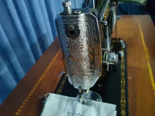 Máquina de coser antigua solo venta en persona