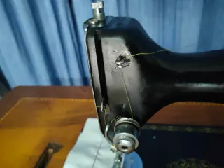 Máquina de coser antigua solo venta en persona