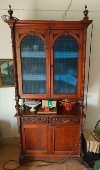 Mueble vitrina aparador Isabelino siglo XIX