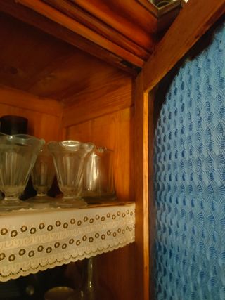 Mueble vitrina aparador Isabelino siglo XIX