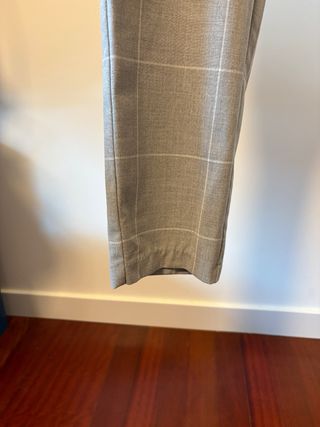 Pantalón de vestir hombre Bershka cuadros gris