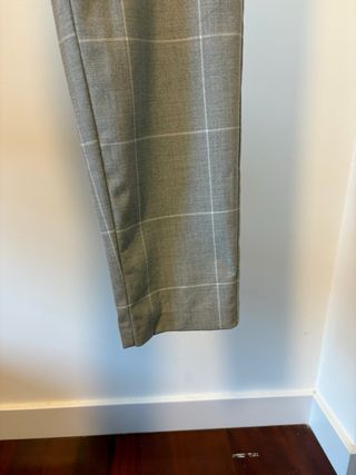 Pantalón de vestir hombre Bershka cuadros gris
