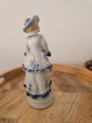 Figura Dama con Lira Victoriana Cerámica