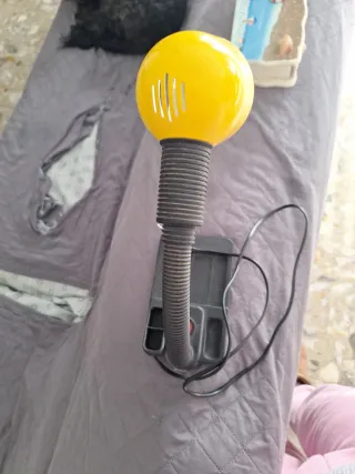 Flexo de escritorio amarillo y negro