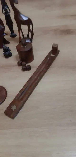 Figuras de madera artesanales