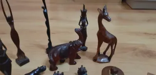 Figuras de madera artesanales