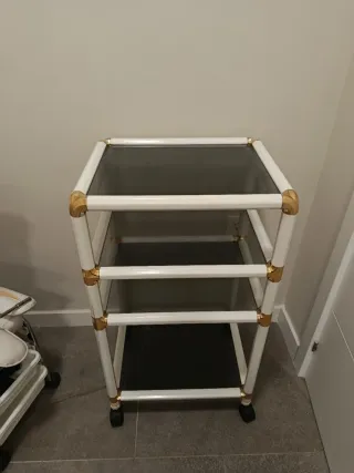 Carrito auxiliar cristal y metal dorado