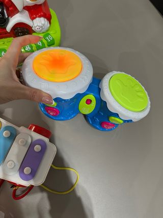 Lotto giochi Chicco fattoria e strumenti musicali