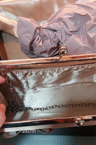 Bolso de fiesta dorado y plateado