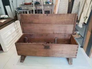 Arca de madera antigua