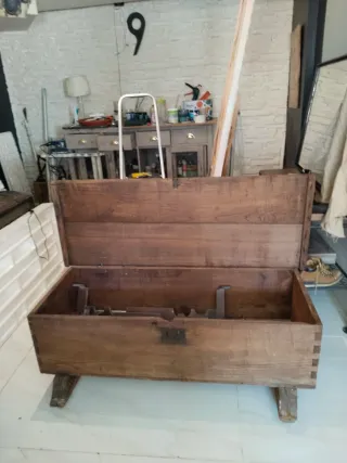 Arca de madera antigua