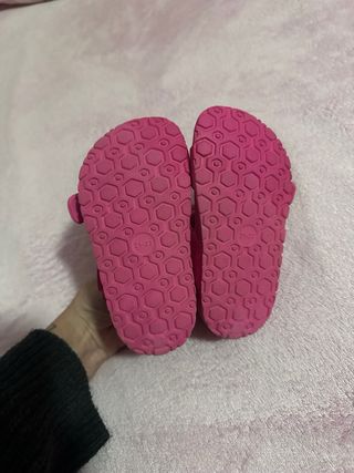 Sandalias niña fucsia