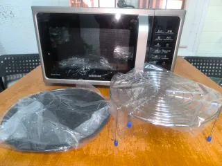 Horno Microondas Samsung Smart Oven MC28H5015CS