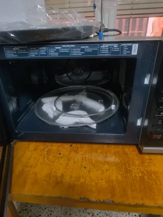 Horno Microondas Samsung Smart Oven MC28H5015CS