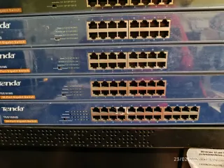 Switch Netis y Tenda 16 y 24 Puertos 10/100/1000