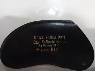 Occhiali Pince-nez antichi con custodia