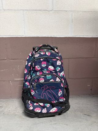 Mochila Totto con ruedas y diseño de sushi