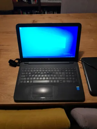 Portatil HP 250 G4 (i3/8GB/250GB SSD)