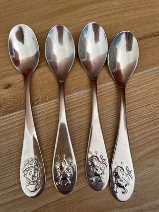 Cubiertos infantiles con dibujos