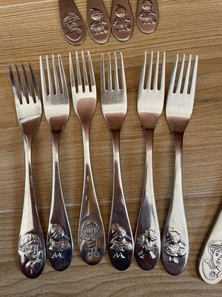 Cubiertos infantiles con dibujos