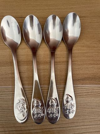 Cubiertos infantiles con dibujos