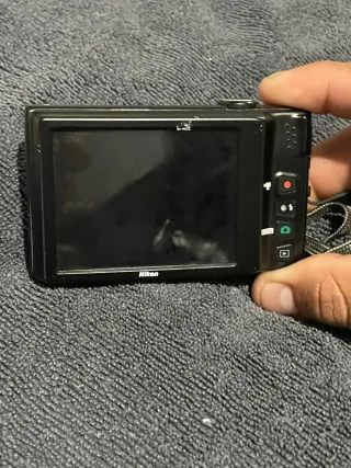 Cámara Nikon COOLPIX 16MP Zoom 7x