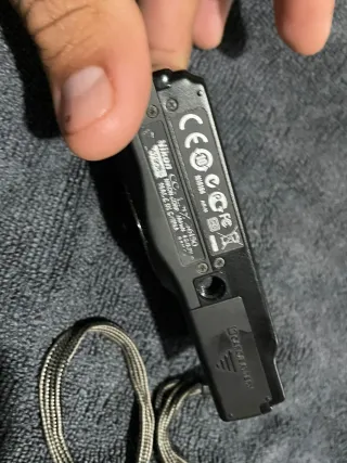 Cámara Nikon COOLPIX 16MP Zoom 7x