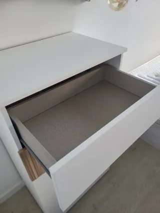 Cómoda cajones nueva,2 años de uso