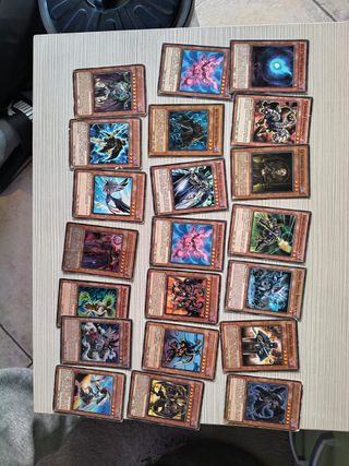 Set Carte Yu-Gi-Oh! Comuni e Rare