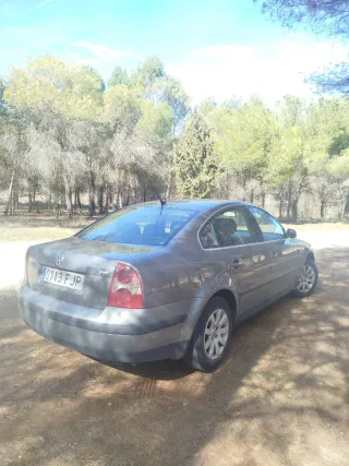 VW Volkswagen Passat 2003