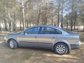 VW Volkswagen Passat 2003