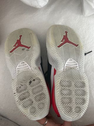 Zapatillas Jordan Baloncesto Negras Rojas