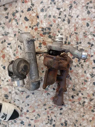 Turbo compresor y válvula GR