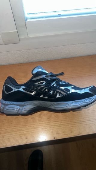 Zapatillas Asics Gel Negras y Grises 44