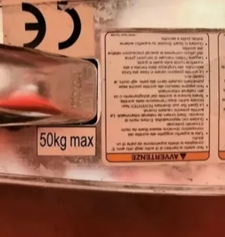 Patinete Razor plateado