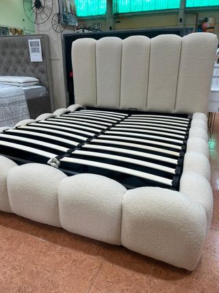 Cama canapé tapizada beige