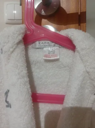 Roupão de banho infantil com estrelas