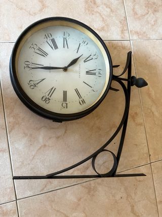 2 Relojes dobles de Pared Estilo Antiguo