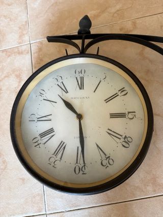 2 Relojes dobles de Pared Estilo Antiguo