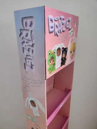 BRATZ BRATZIEZ EXPOSITOR MUÑECAS 1,20M
