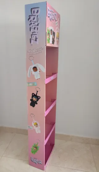 BRATZ BRATZIEZ EXPOSITOR MUÑECAS 1,20M