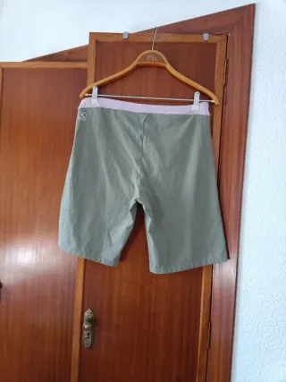 Conjunto deportivo camiseta y pantalón corto