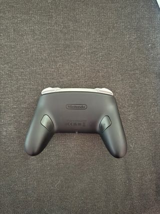 Nintendo Switch 2 + Mando Pro + Estuche + game H.L